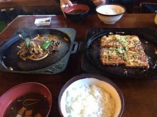 玉八食堂豆腐焼きと焼肉定食