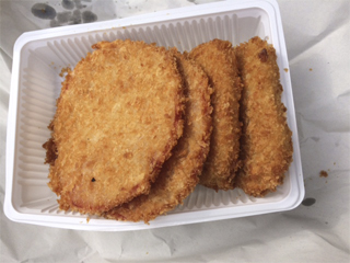 2丁目コロッケとハムカツ