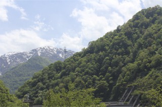 7雪山の遠景