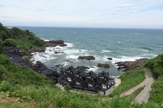 狼煙町黒いやね